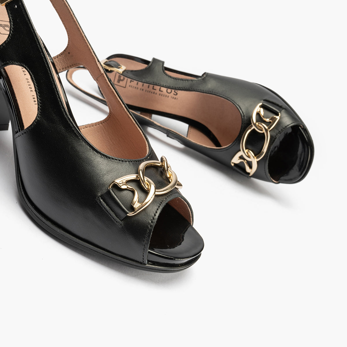 WOMEN 5704